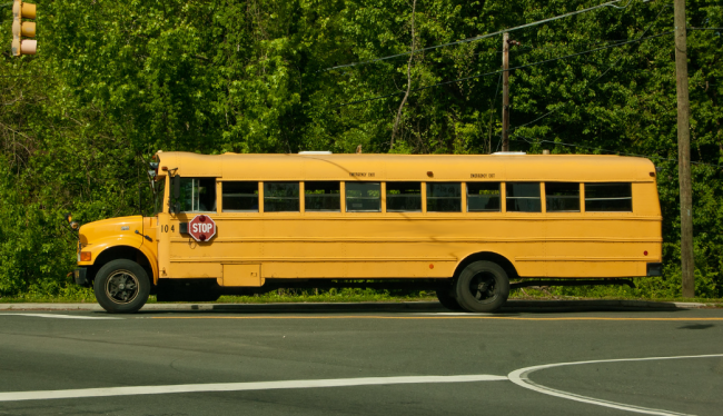 yellow school bus